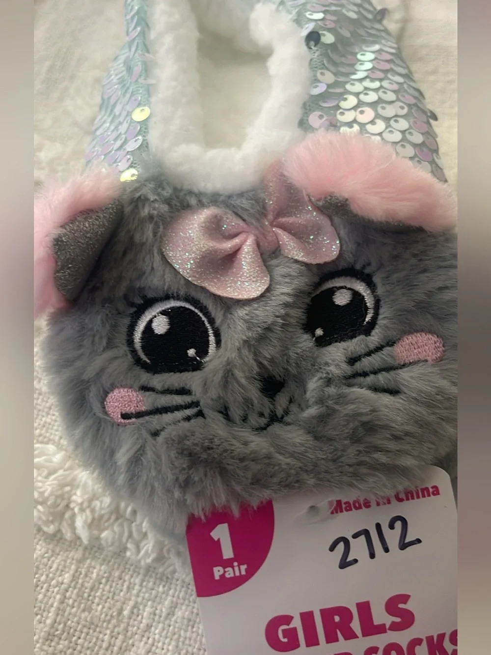 Girls slipper socks NWT show size 1-2 fuzzy cat with sequins # 2712
